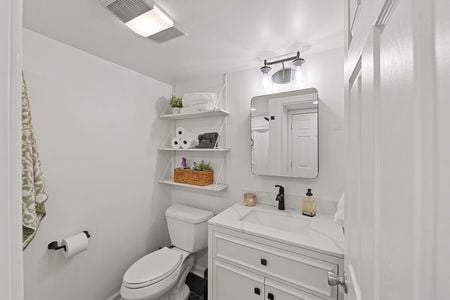 70 Overlook in Ridgefield Park NJ Proper-34