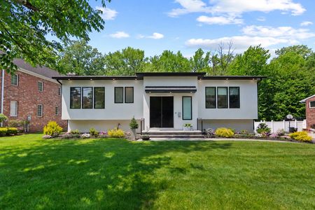 1 Front of 284 Castle Dr in Englewood Cliffs NJ Proper