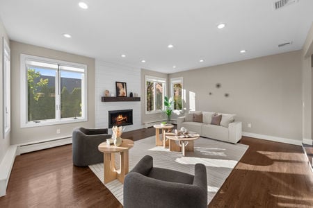 12 Staged home in New Jersey