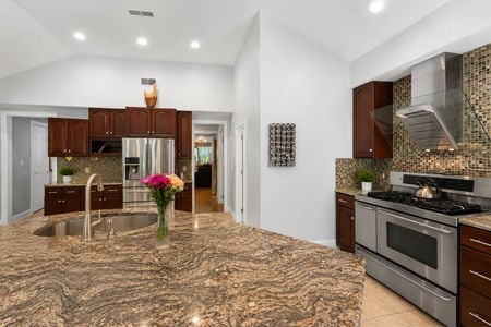 13 290 Dunkerhook Kitchen3