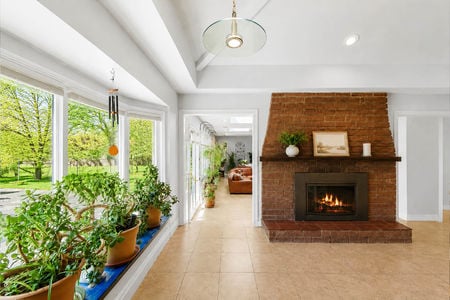 14 290 Dunkerhook Family room