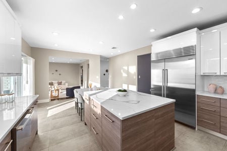16 Two Tone Cabinetry