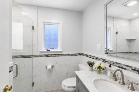 18 290 Dunkerhook Bathroom