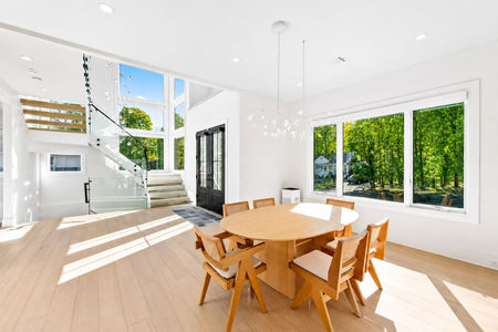 19 Dining room