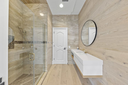 21 Bull bath on main level at 142 Hoover dr in Cresskill NJ Proper