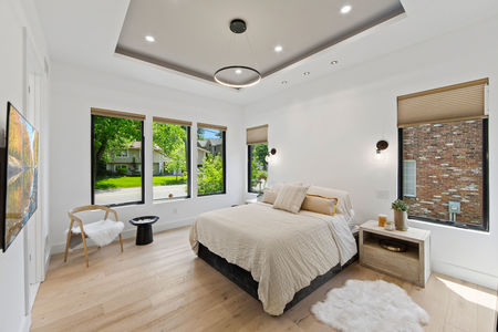 28 High tray ceiling