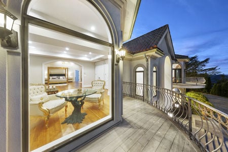 30 balcony at 142 Hoover dr in Cresskill NJ Proper