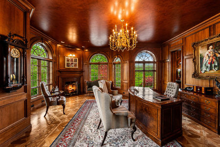 37 Dark tone office