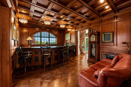 38. Main level lounge