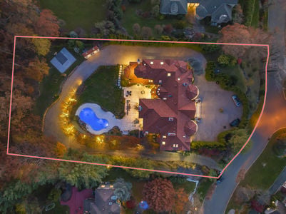 4 1.5 acre estate