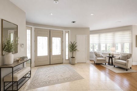 4 290 Dunkerhook Foyer