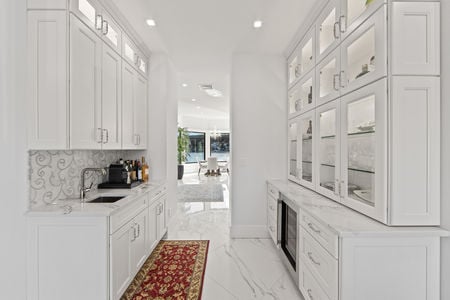 41 31 Island Trail Sparta NJ butlers pantry Main Level
