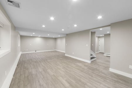 44 Rec Room Empty