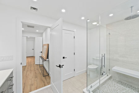 44 ground level 284 Castle Dr in Englewood Cliffs NJ Proper.