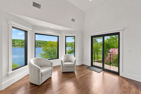 45 31 Island Trail Sparta NJ master sitting are 2nd Level