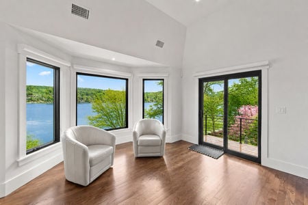 45 31 Island Trail Sparta NJ master sitting are 2nd Level