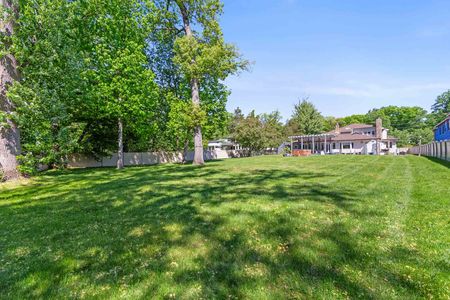 46 Large Back Yard in Paramus