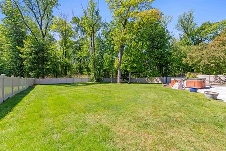 49 big flat fenced in yard in paramus nj