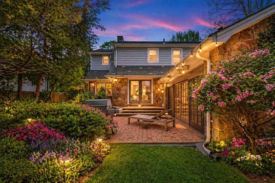 5 Twilight Back of 127 Westervelt
