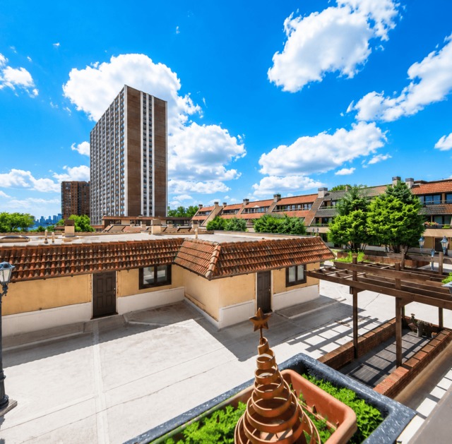 Cliffhouse Rooftop