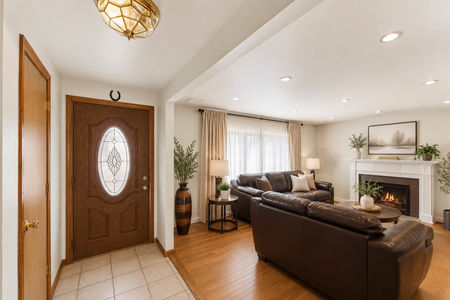 1. 224 US-206 Cozy entryway with inviting living room