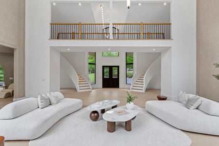 10 809 W Shore Dr, Kinnelon NJ Great Room and Foyer