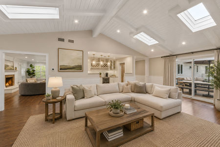 11. 18 Monument Cozy modern farmhouse living room