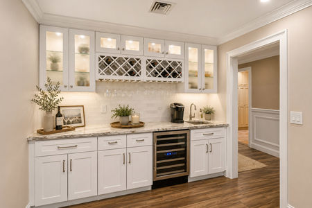 15. 18 Monument Modern kitchenette with wine rack