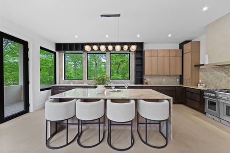 17 809 W Shore Dr, Kinnelon NJ