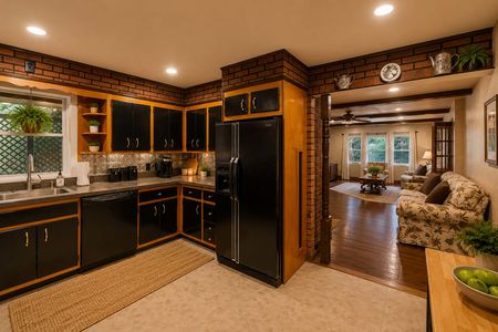 18. 135 Skyline Lakes Dr. Cozy kitchen and living space view