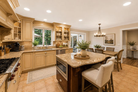 18. 18 Monument Cozy transitional kitchen and dining space