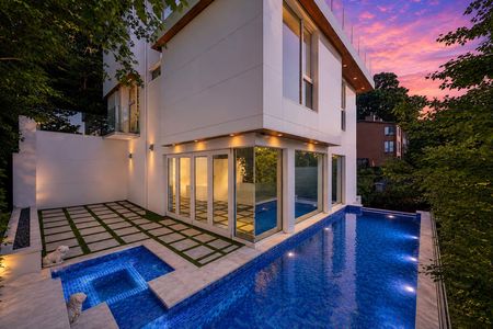 18-31 Casta Twilight tranquility by the pool