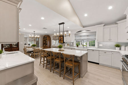 22 14 Morrow Midland Park Modern farmhouse kitchen with dining nook