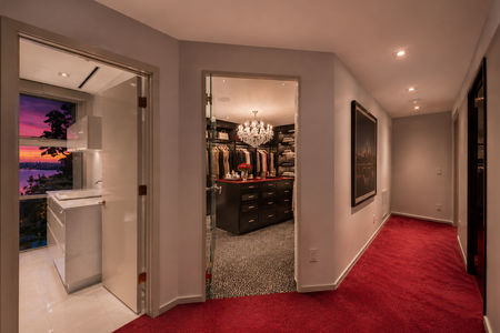 26-31 Casta Luxurious hallway with sunset view