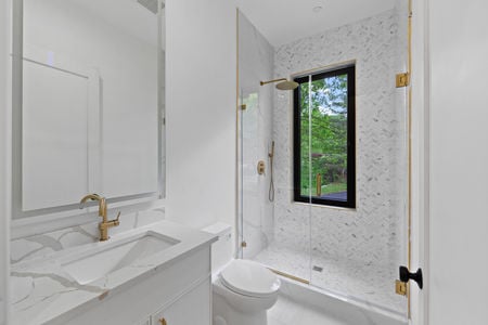 27 809 W Shore Dr, Kinnelon NJ
