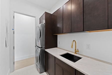 28 809 W Shore Dr, Kinnelon NJ