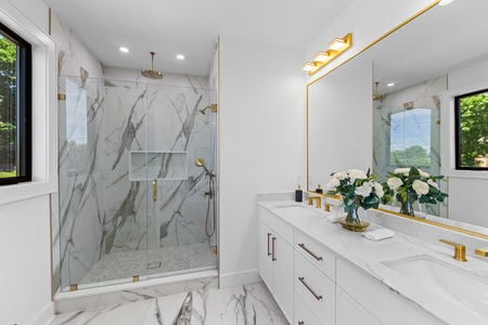 32. 401 Grand Ave modern sleek bathroom