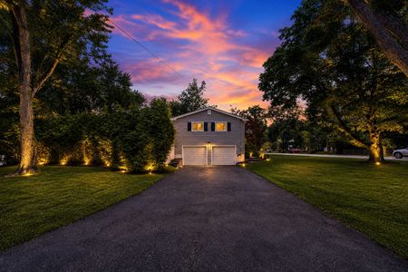 37 34 Middletown Montvaile Twilight glow over suburban home