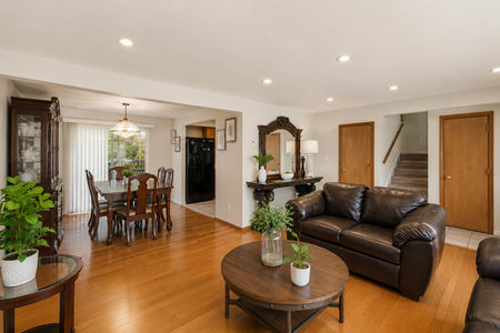 4. 224 US-206 Chester Living Room