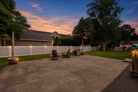 42 14 Morrow Midland Park Serene sunset backyard retreat
