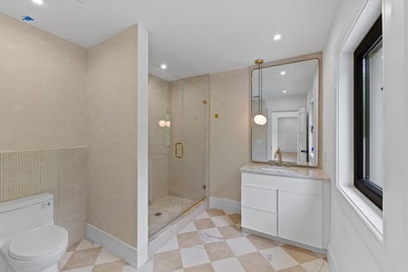 44 809 W Shore Dr, Kinnelon NJ