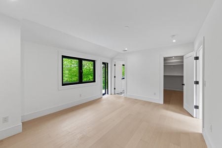45 809 W Shore Dr, Kinnelon NJ