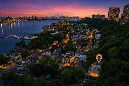 5-31 Casta City skyline at dusk with marina