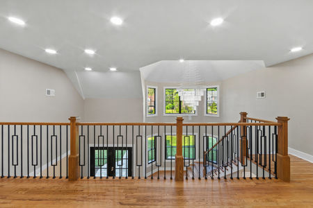 547 Highland Ave Ridgewood New Jersey Proper upper landing