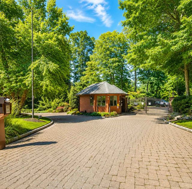 Oak Trail gated community