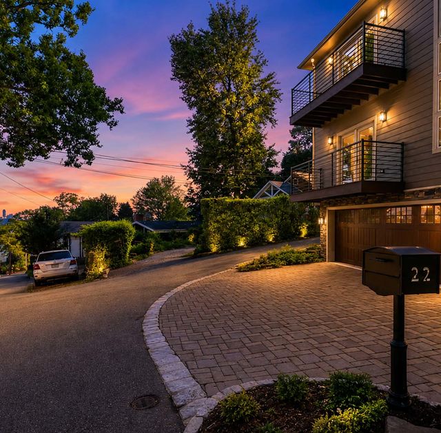 The Colony suburban street