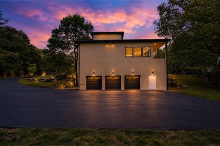 809 W Shore Dr, Kinnelon NJ 3 Car Garage