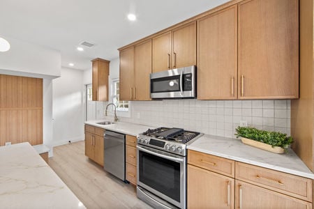 12 kitchen 32 Brook St in Closter New Jersey Proper