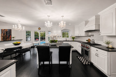 19. 5 Gates Pl. Modern kitchen with stylish dining area