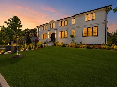 2. 14 Allison - Modern House at Sunset with a Garden